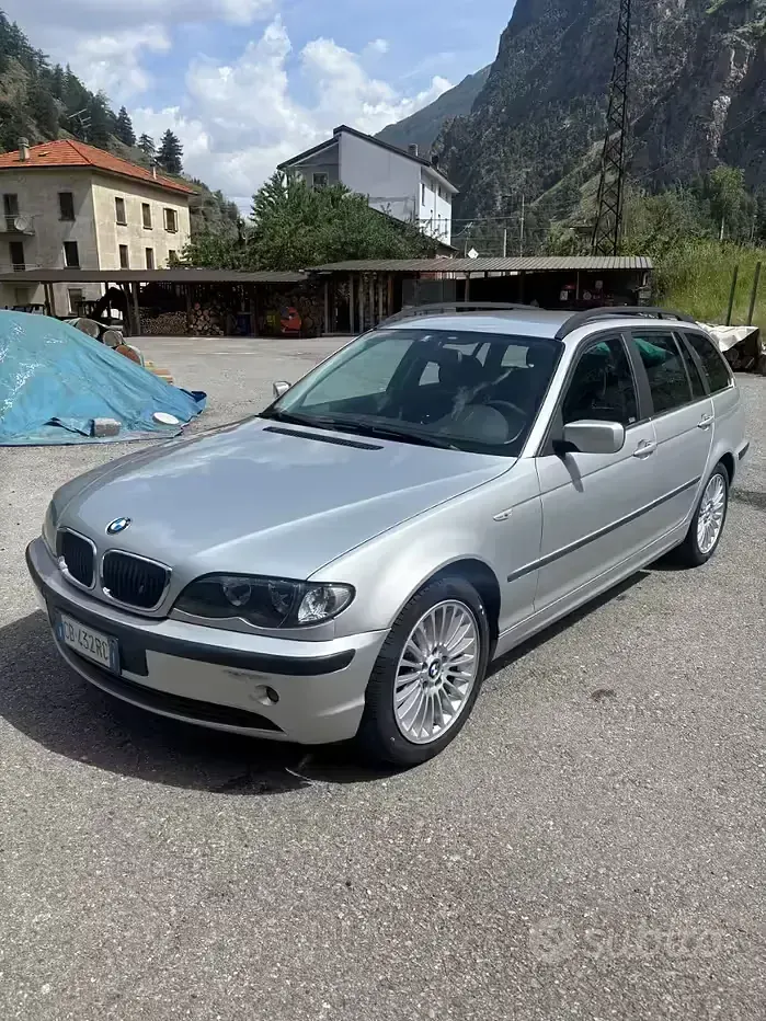 Usata BMW 330 184 CV (135 kW) 2002 Grigio Station wagon