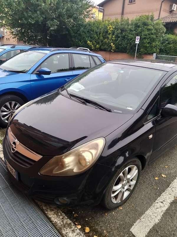 Usata Opel Corsa Enjoy 90 CV (66 kW) 2007 Berlina