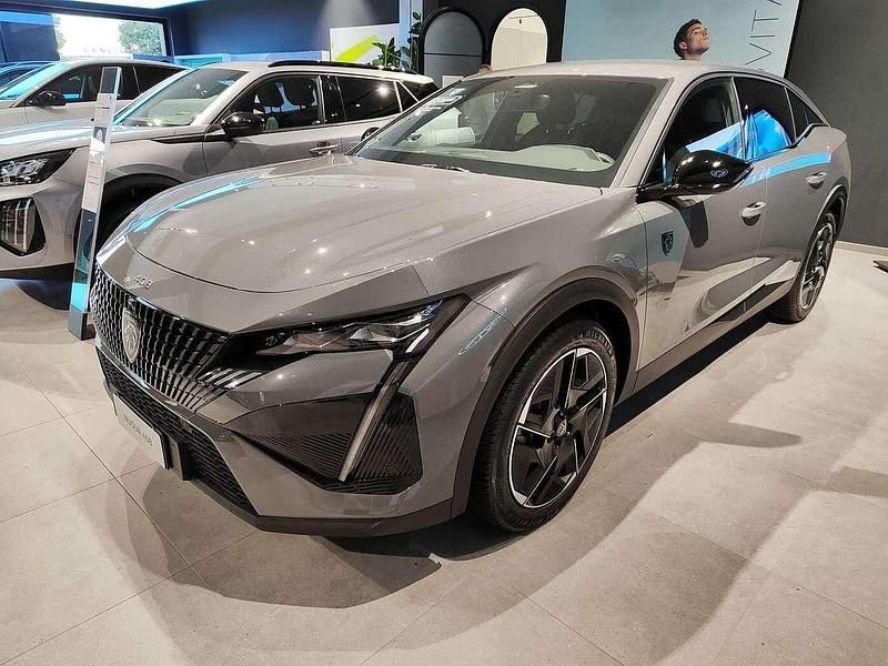 Grigio Nuova 2025 Peugeot 408 GT Tre volumi | 37.800 € (Buon prezzo) - Immagine 1/4