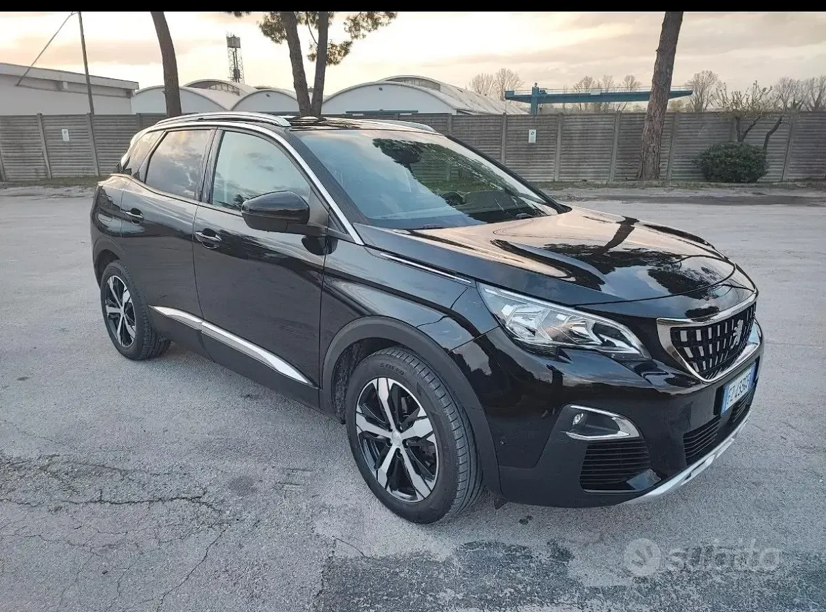 Usata Peugeot 3008 Allure 131 CV (96 kW) 2020 Nero SUV