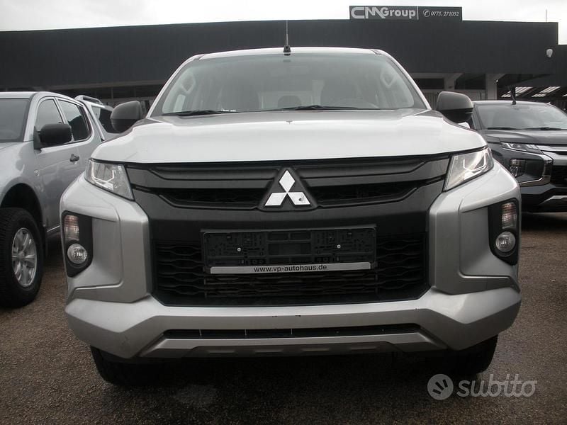 Usata Mitsubishi L200 Select 149 CV (109 kW) 2023 Grigio Pick-up