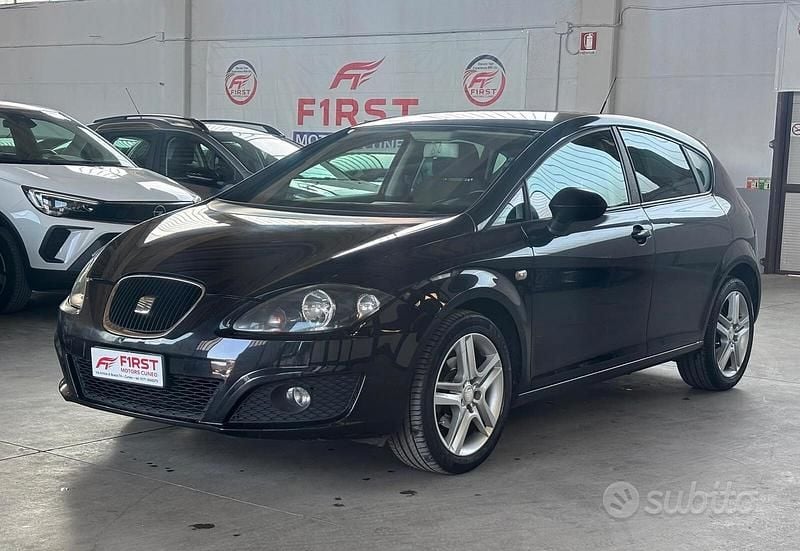 Usata Seat Leon Style 104 CV (76 kW) 2010 Nero Utilitaria