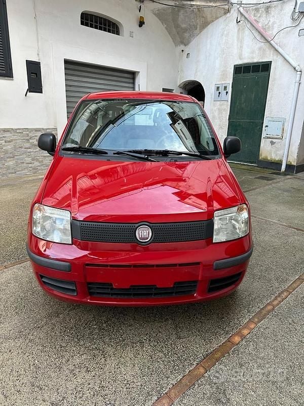 Usata Fiat Panda Dynamic 69 CV (50 kW) 2011 Rosso Utilitaria