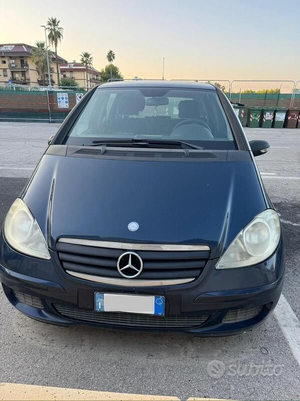 Blu Usata 2005 Mercedes A150 Due volumi | 3500 € (Cara) - Immagine 1/3