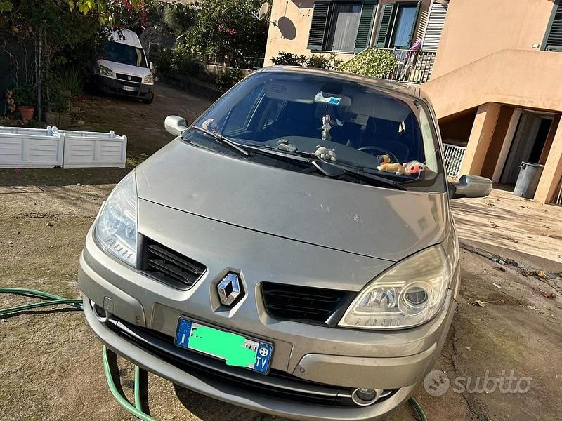 Usata 2007 Renault Scénic II Monovolume | 2200 € - Immagine 1/4