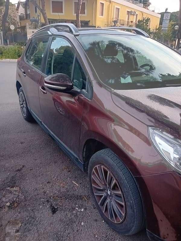 Usata Peugeot 2008 Allure 82 CV (60 kW) 2014 Marrone SUV