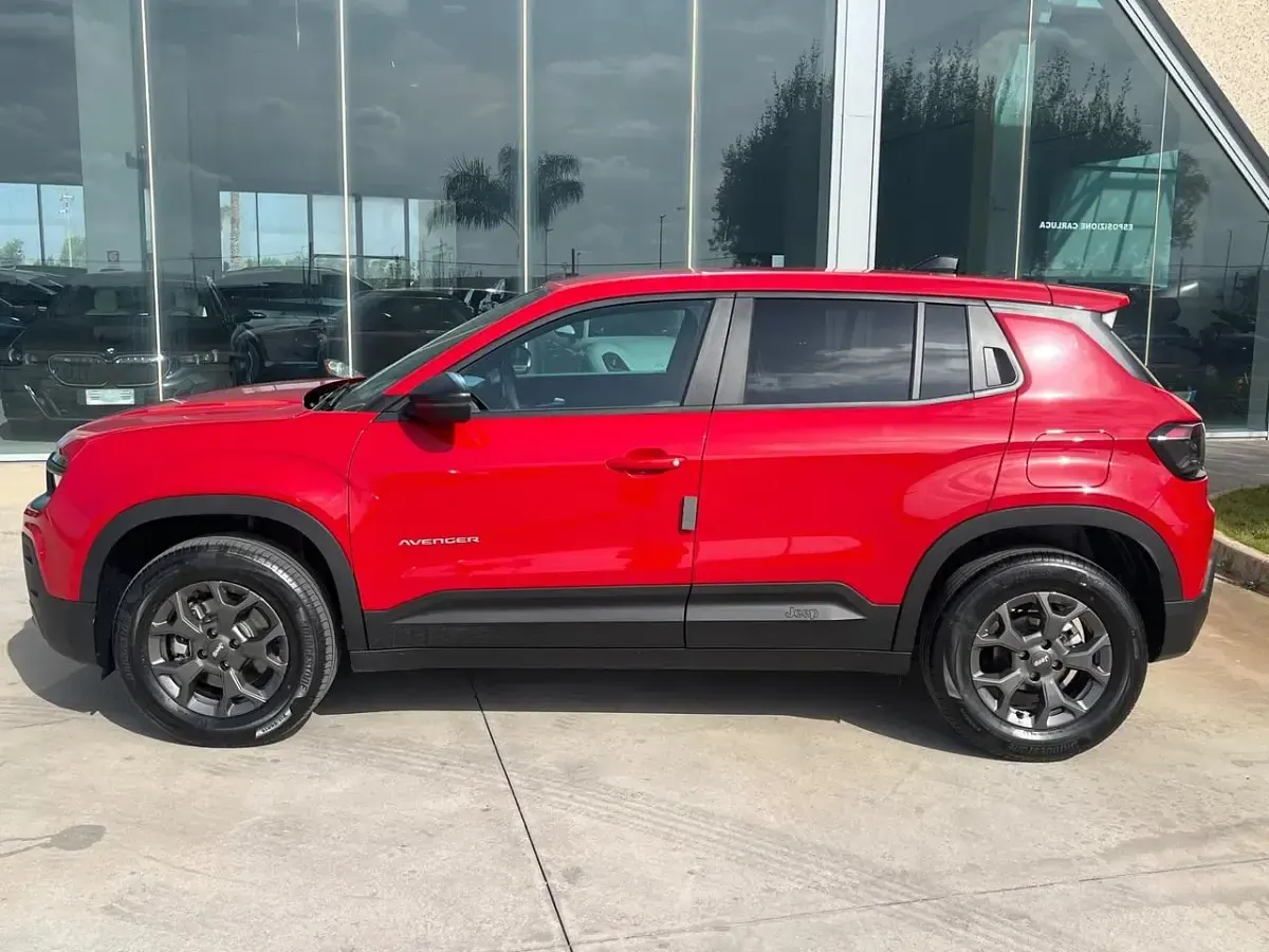 Nuova Jeep Avenger Longitude 100 CV (73 kW) 2026 Rosso SUV