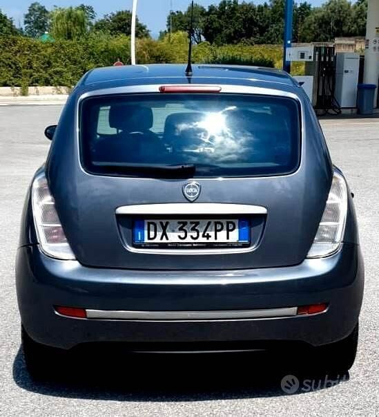 Usata Lancia Ypsilon 77 CV (56 kW) 2003 Blu Utilitaria