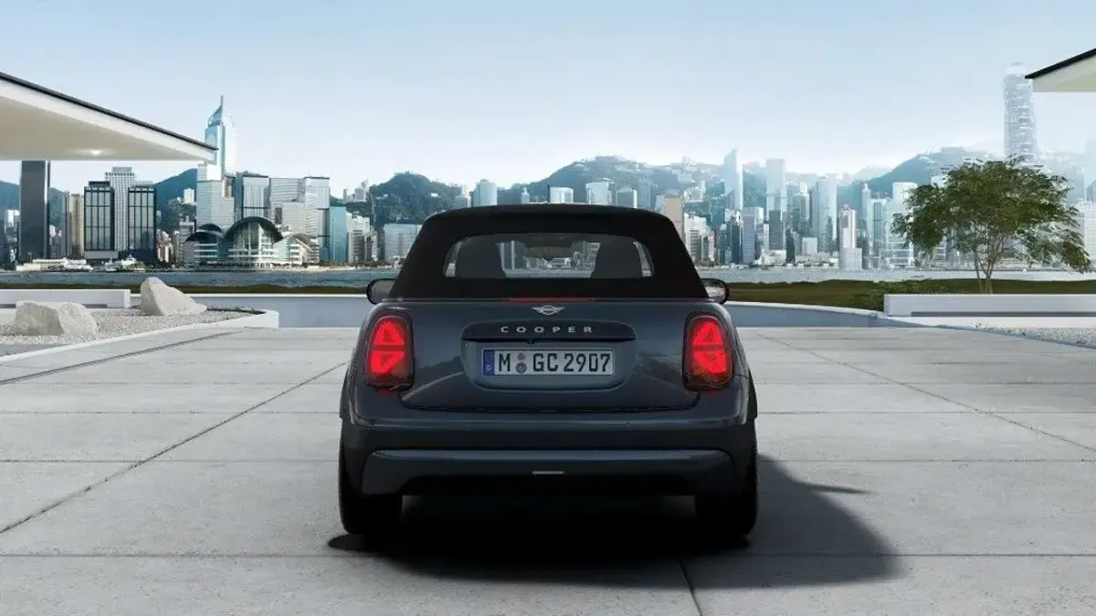 Nuova Mini Cooper Cabriolet Favoured 163 CV (119 kW) 2026 Grigio scuro Cabrio