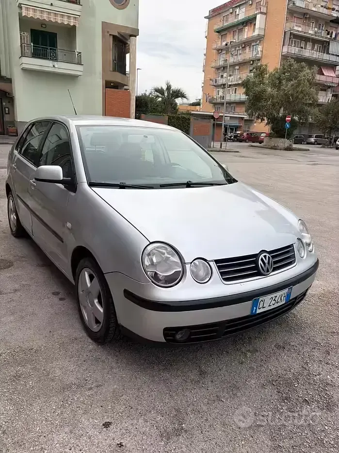 Occasion VW Polo Trendline 75 ch (55 kW) 2004 Gris Citadine
