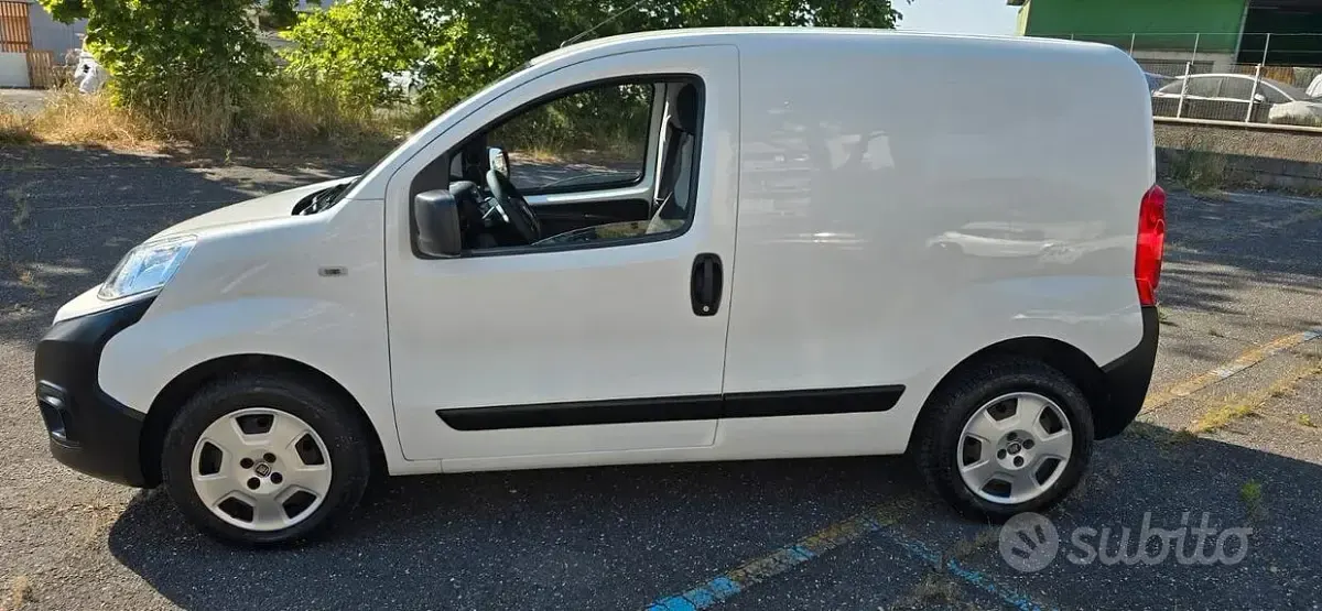 Usata Fiat Qubo Trekking 95 CV (69 kW) 2019 Bianco Monovolume