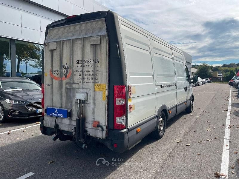Usata Iveco Daily 170 CV (125 kW) 2013 Bianco Berlina
