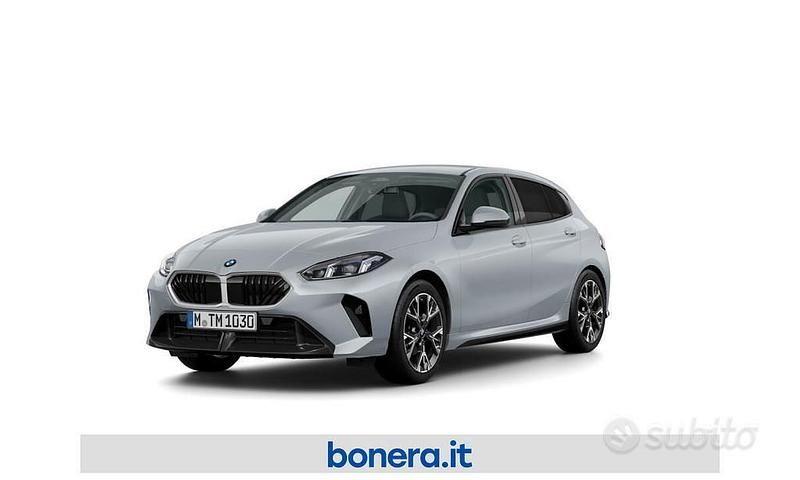 Grigio Nuova 2025 BMW 118 M Sport Due volumi | 42.800 € - Immagine 1/4