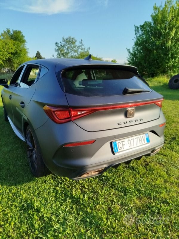 Usata Cupra Leon 245 CV (180 kW) 2021 Grigio Berlina