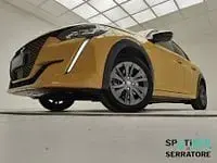 Usata Peugeot e-208 Allure 100 kW (136 CV) 2023 Giallo Utilitaria