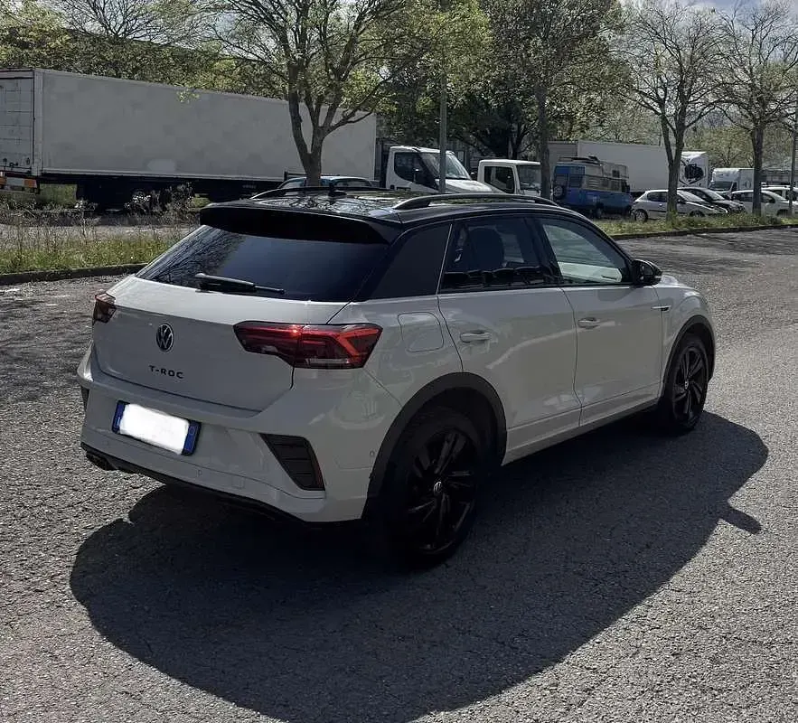 Usata VW T-Roc R-line 116 CV (85 kW) 2024 SUV