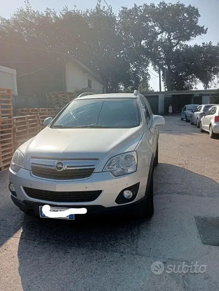 Usata Opel Antara 163 CV (119 kW) 2011 Grigio SUV