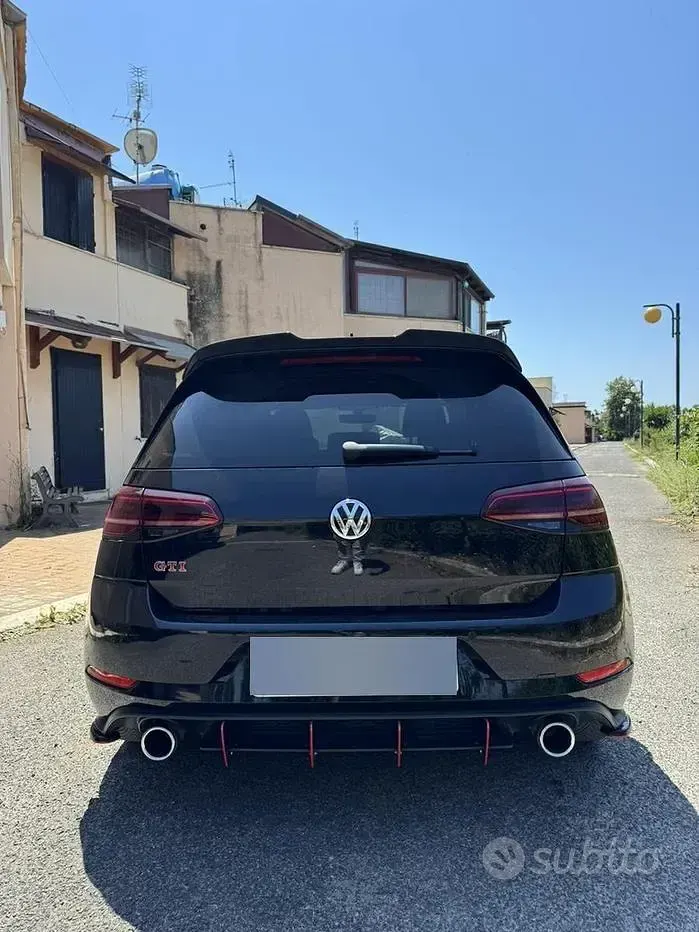Usata VW Golf VIII GTI 245 CV (180 kW) 2024 Nero Berlina