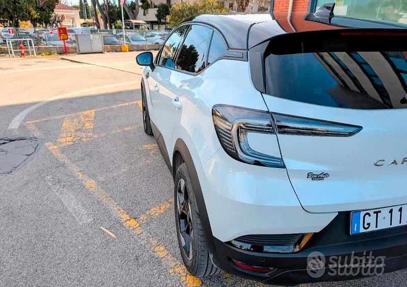 Usata Renault Captur 91 CV (66 kW) 2024 Bianco SUV
