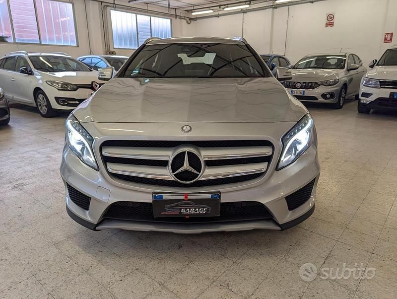 Usata Mercedes GLA200 Premium 136 CV (100 kW) 2016 Grigio SUV