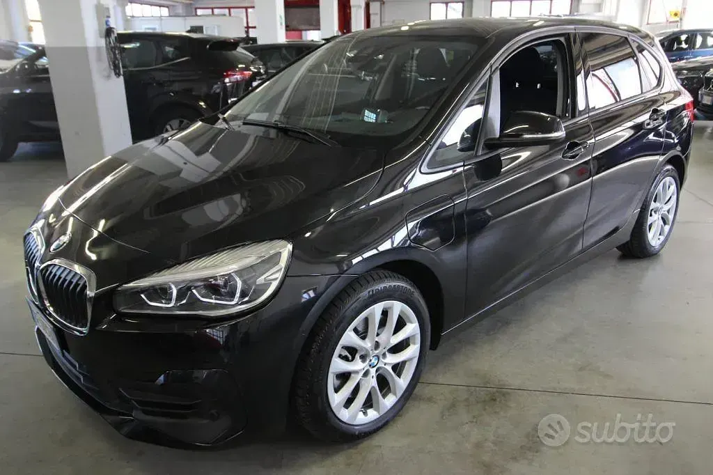 Usata BMW 225 Active Tourer iPerformance 125 CV (91 kW) 2021 Nero Monovolume