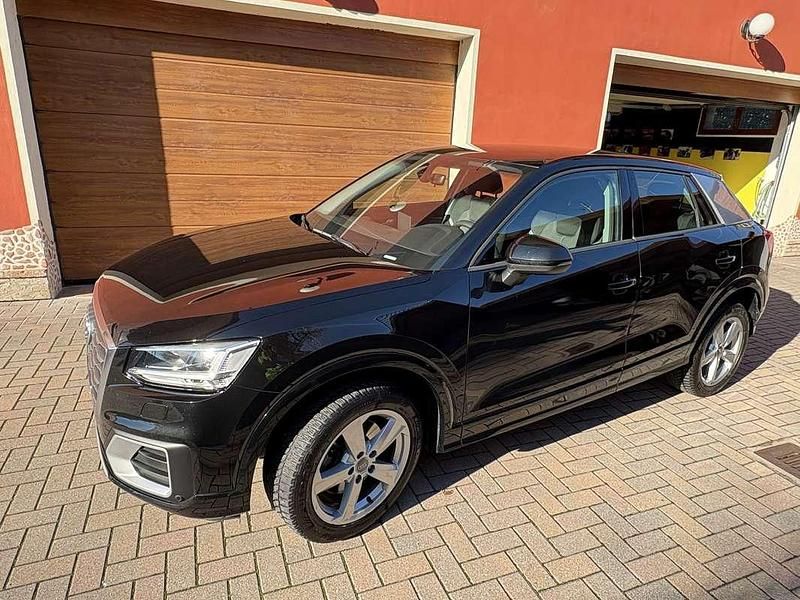 Usata Audi Q2 116 CV (85 kW) 2018 Nero SUV