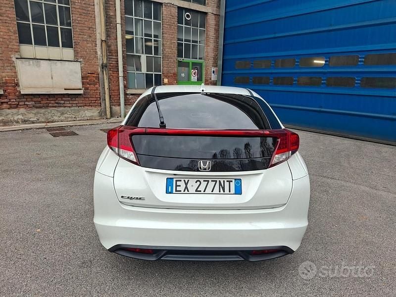 Usata Honda Civic Sport 120 CV (88 kW) 2015 Bianco Berlina