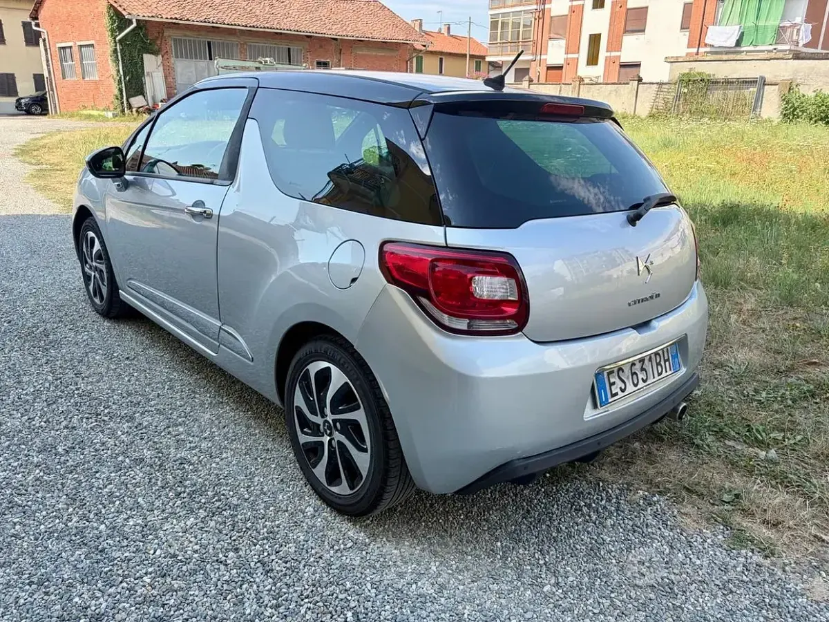 Usata Citroën DS3 Prestige 92 CV (67 kW) 2013 Grigio Utilitaria