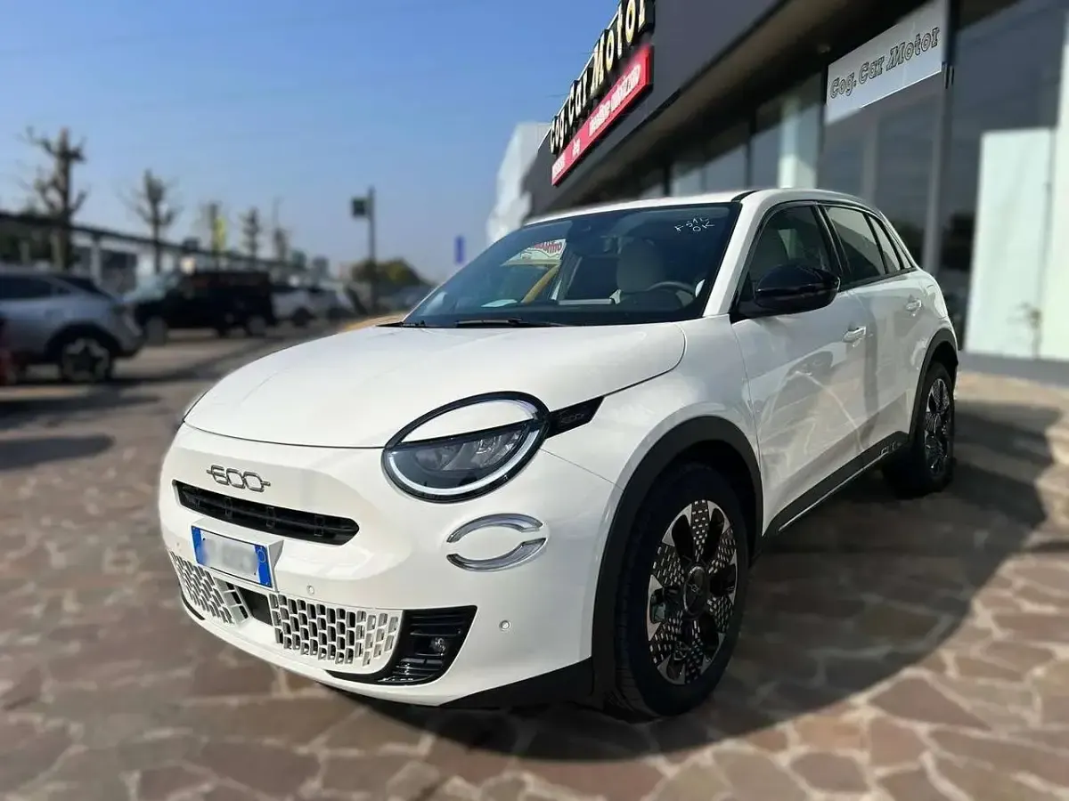 Usata Fiat 600 La Prima 101 CV (74 kW) 2025 Bianco SUV