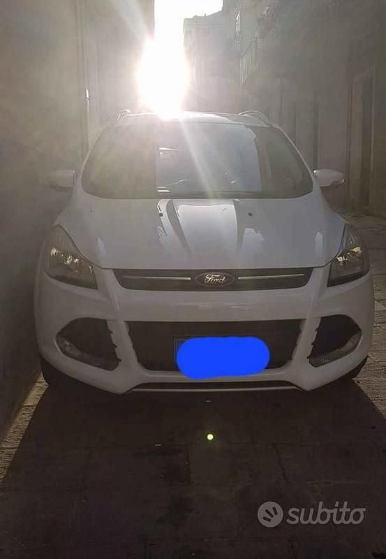 Usata Ford Kuga 150 CV (110 kW) 2013 Bianco SUV