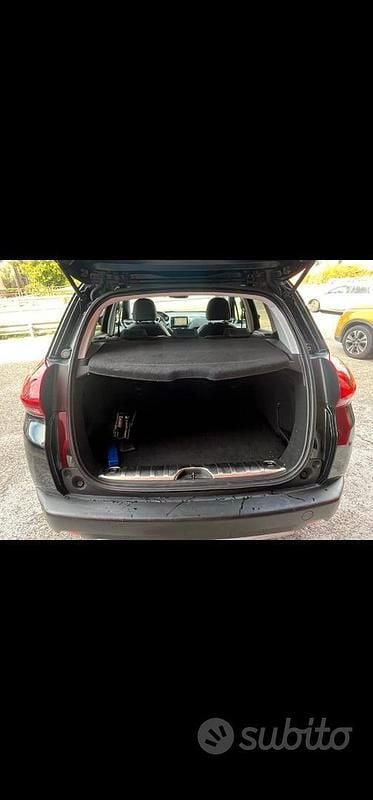 Usata Peugeot 2008 120 CV (88 kW) 2016 Nero SUV