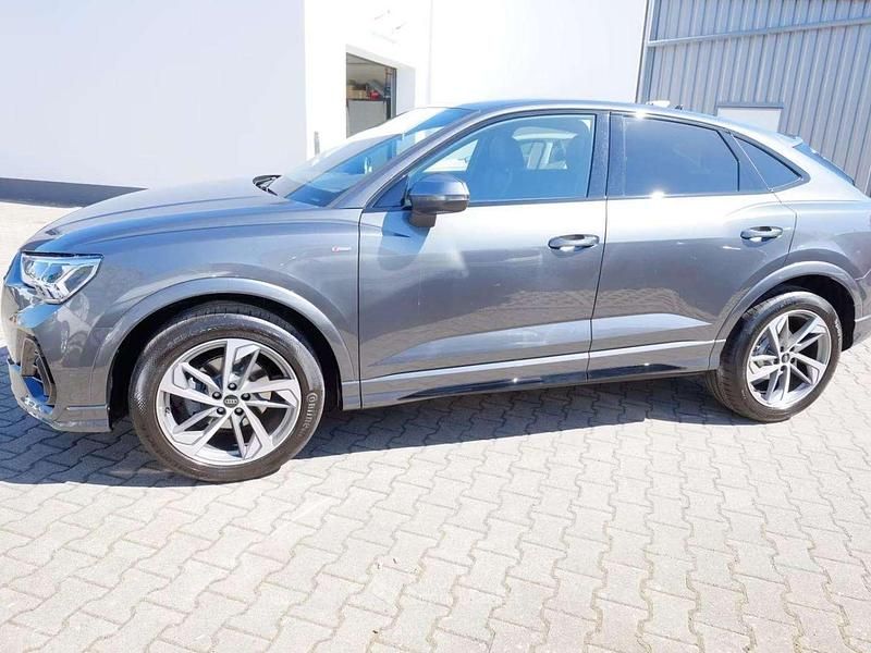Usata Audi Q3 Sportback S-Line 150 CV (110 kW) 2025 Grigio SUV