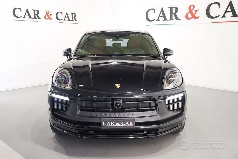 Usata Porsche Macan 441 CV (324 kW) 2022 Nero jet metallizzato SUV