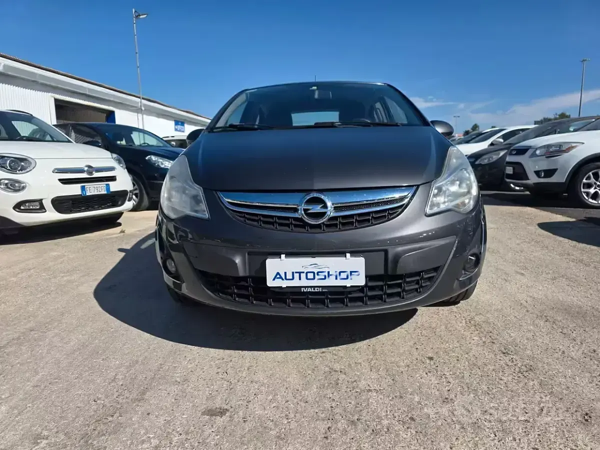 Usata Opel Corsa 86 CV (63 kW) 2012 Grigio Utilitaria