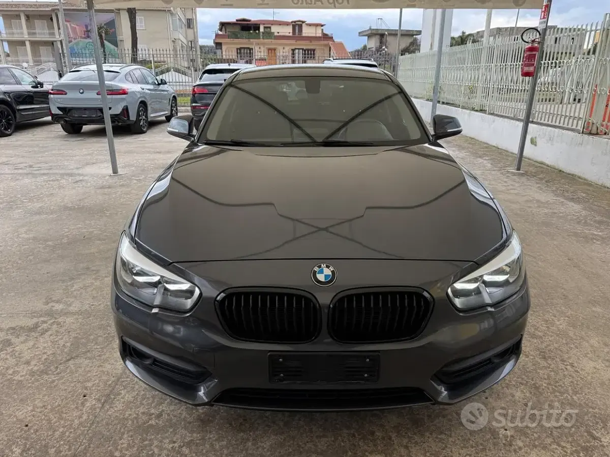 Usata BMW 116 Sport Line 116 CV (85 kW) 2016 Grigio Utilitaria