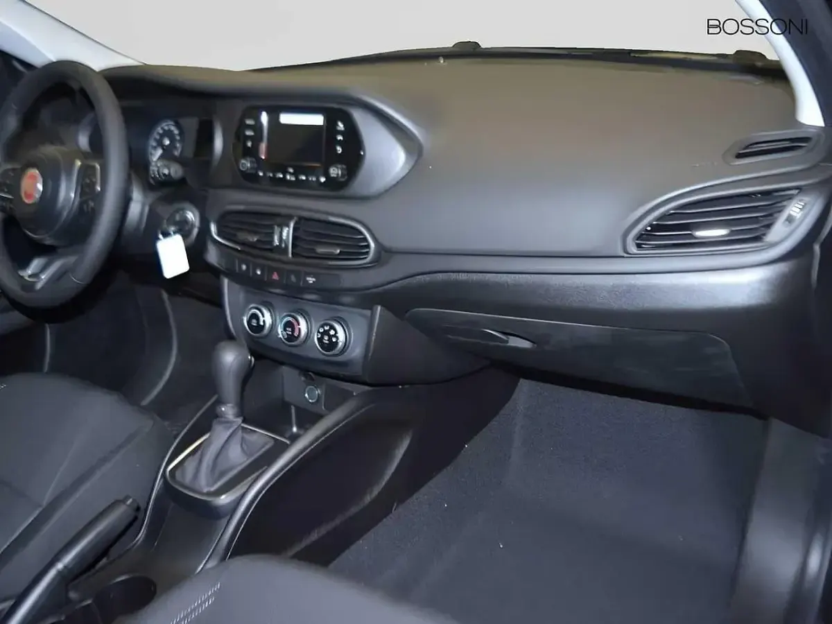 Usata Fiat Tipo 131 CV (96 kW) 2024 Berlina