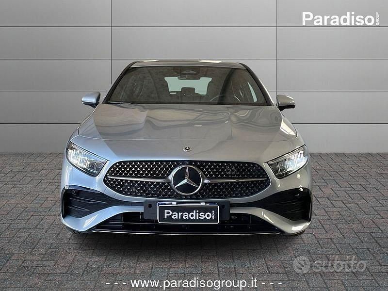 Usata Mercedes A250 Business 218 CV (160 kW) 2024 Grigio Berlina