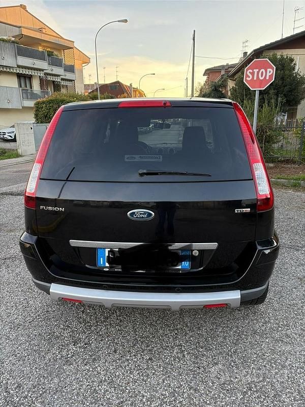 Usata Ford Fusion 2009 Nero Utilitaria