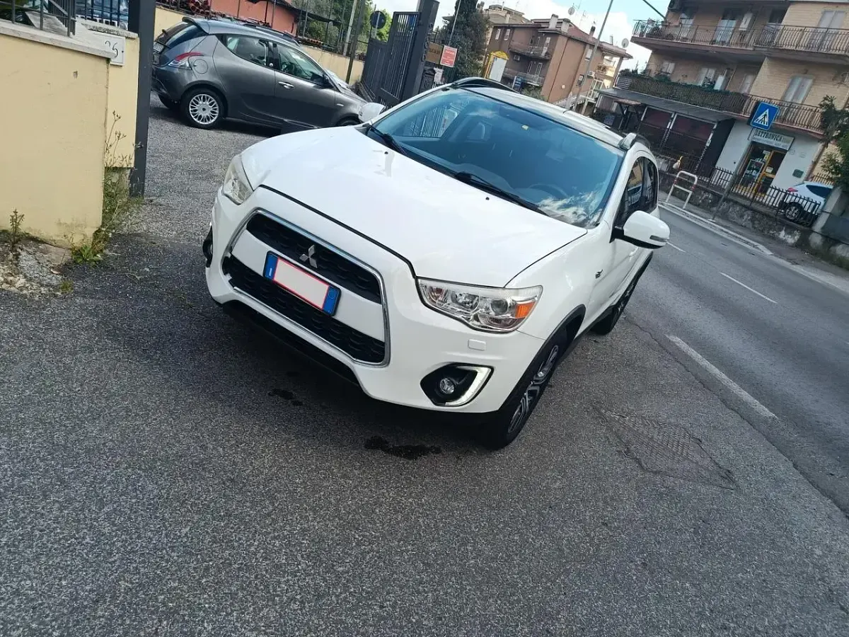 Usata Mitsubishi ASX Instyle 114 CV (83 kW) 2015 Bianco SUV