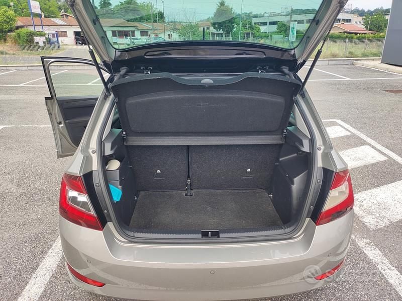Usata Skoda Fabia 75 CV (55 kW) 2019 Marrone Utilitaria