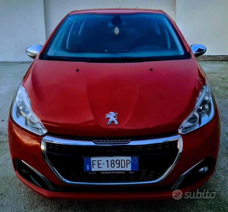Usata Peugeot 208 Allure 75 CV (55 kW) 2016 Rosso Utilitaria