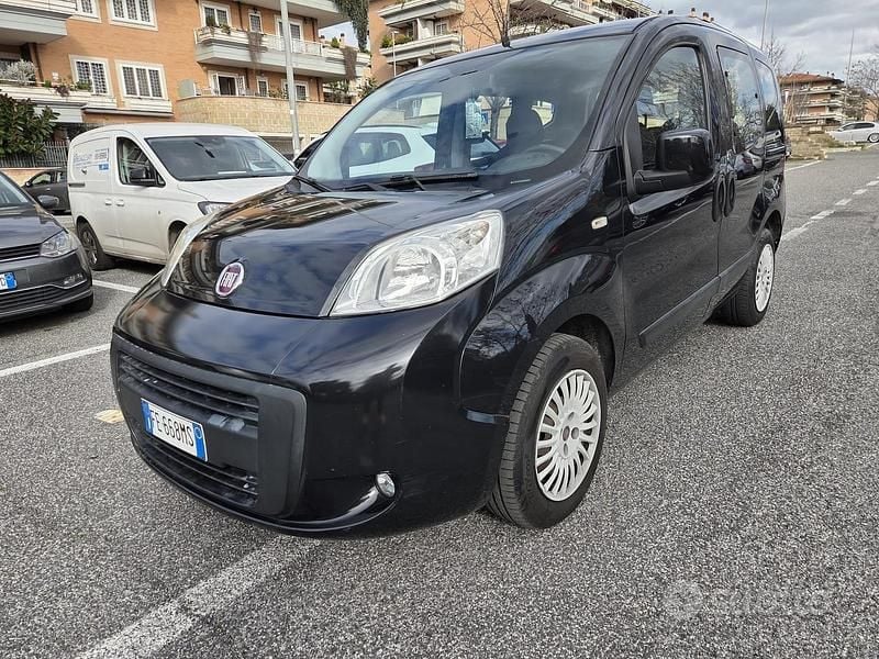 Usata Fiat Qubo Trekking 75 CV (55 kW) 2016 Nero Monovolume