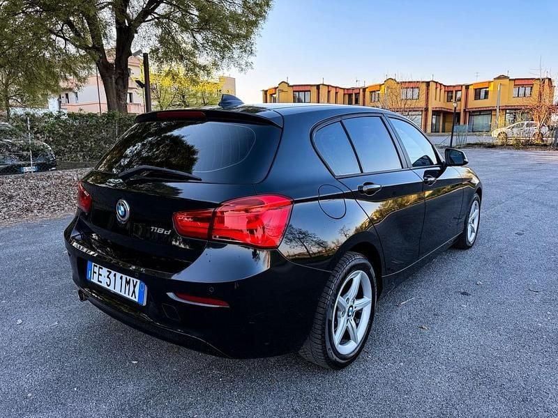 Usata BMW 118 149 CV (109 kW) 2016 Nero Utilitaria