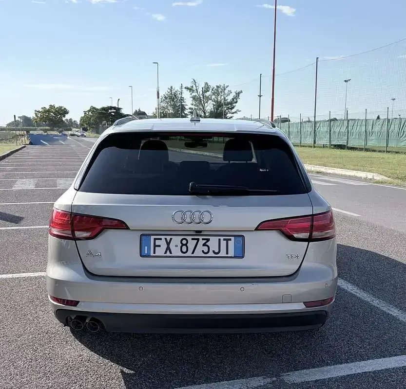 Usata Audi A4 Business 190 CV (139 kW) 2016 Grigio Station wagon