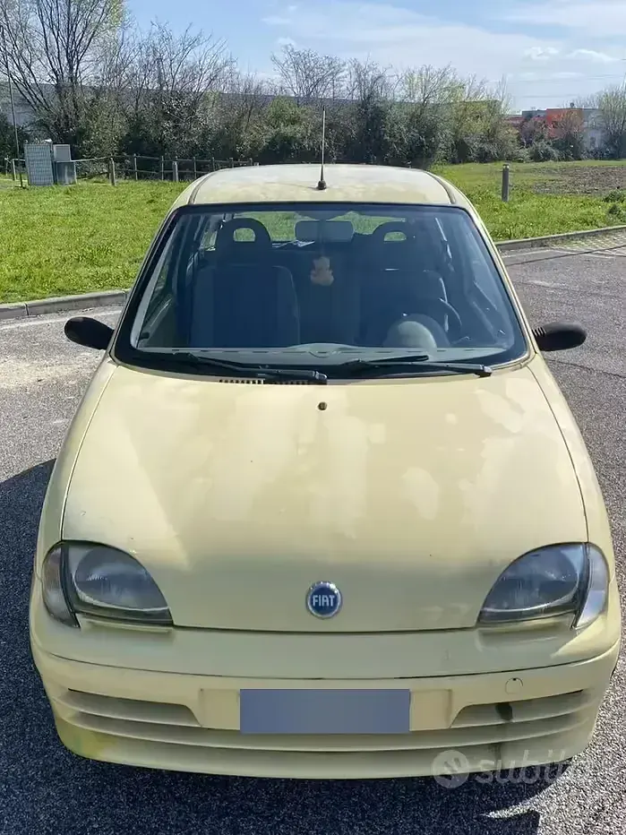 Usata Fiat 600 2004 Giallo