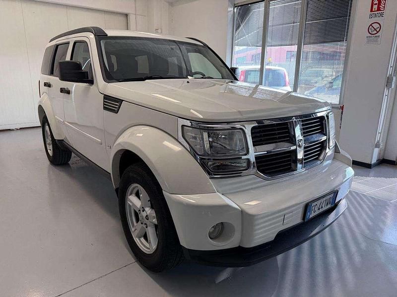 Usata Dodge Nitro SXT 177 CV (130 kW) 2010 Bianco SUV