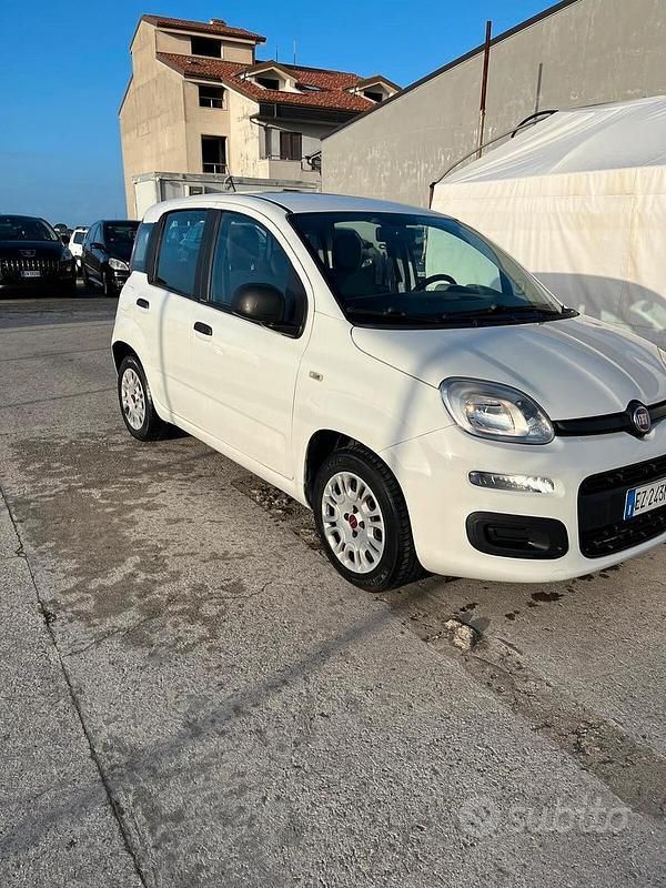 Usata Fiat Panda Easy 75 CV (55 kW) 2015 Bianco Utilitaria