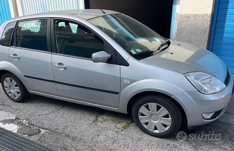 Usata Ford Fiesta 2005 Utilitaria