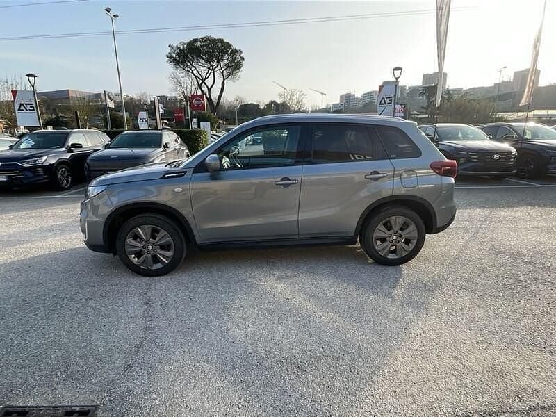 Usata Suzuki Vitara Cool 129 CV (94 kW) 2023 Grigio SUV