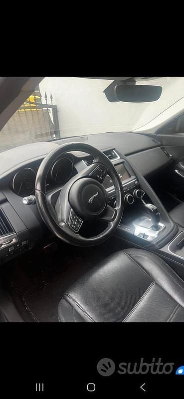 Usata Jaguar E-Pace 160 CV (117 kW) 2019 Grigio SUV